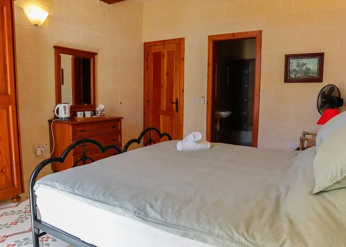 Rosehill Pensión Xagħra